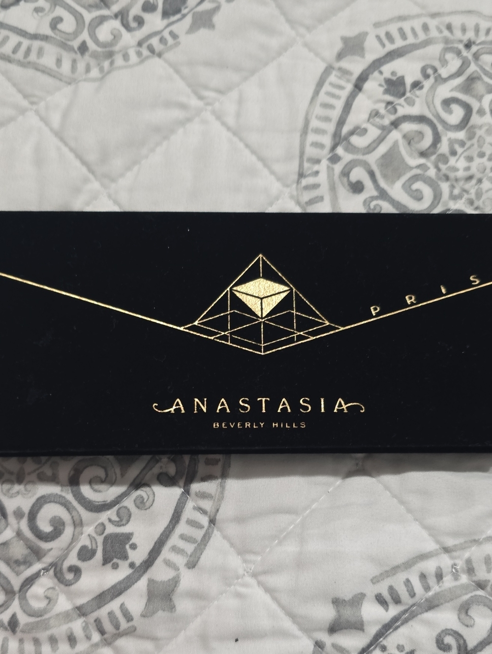 Anastasia Beverly Hills Black & Gold Prism Eyeshadow Palette Case